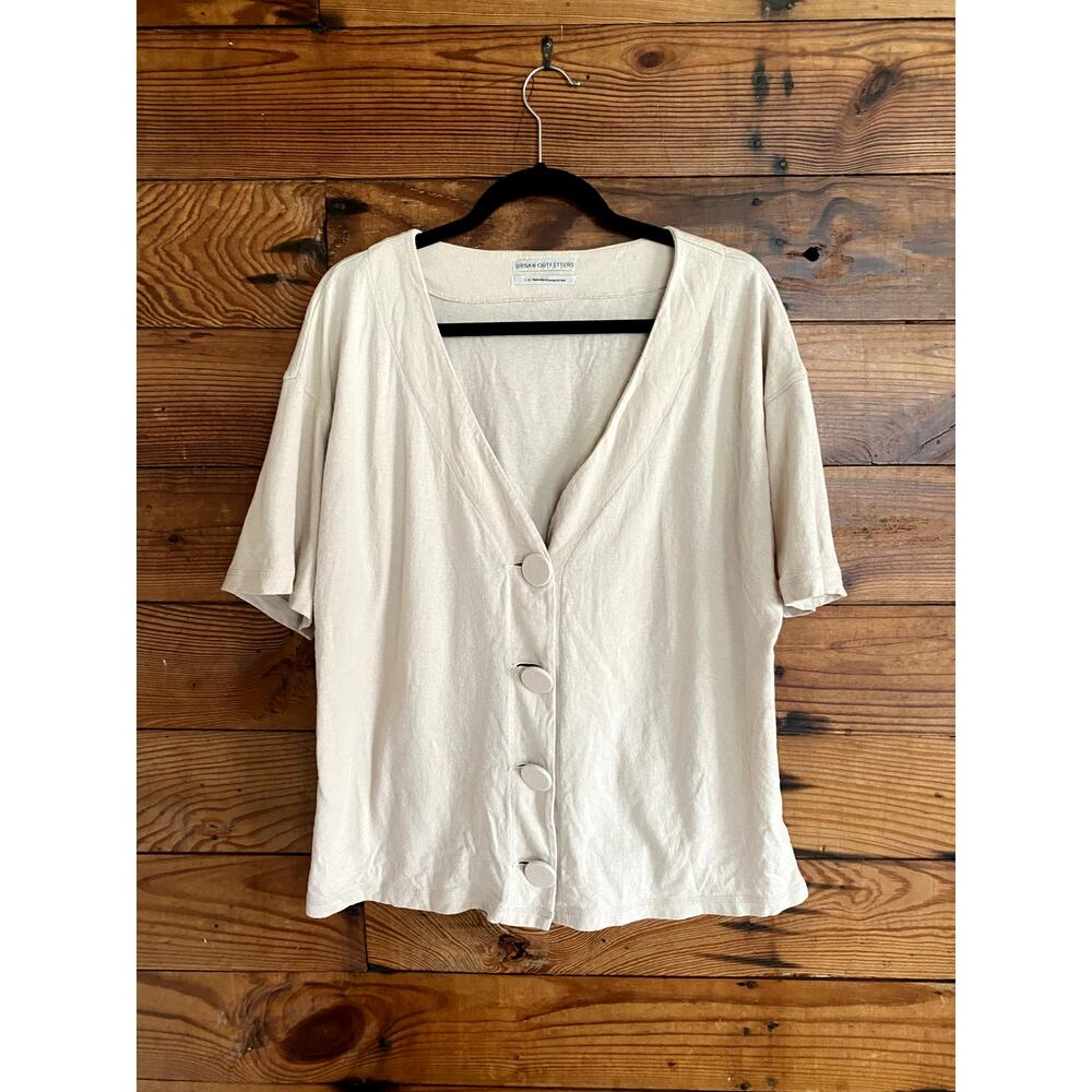 Urban Outfitters Beige Boxy Button Down size Large